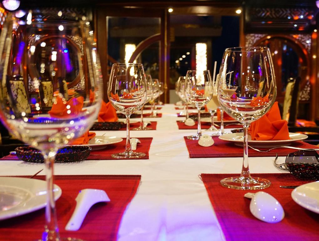  Oriental Sails Cruise Hạ Long